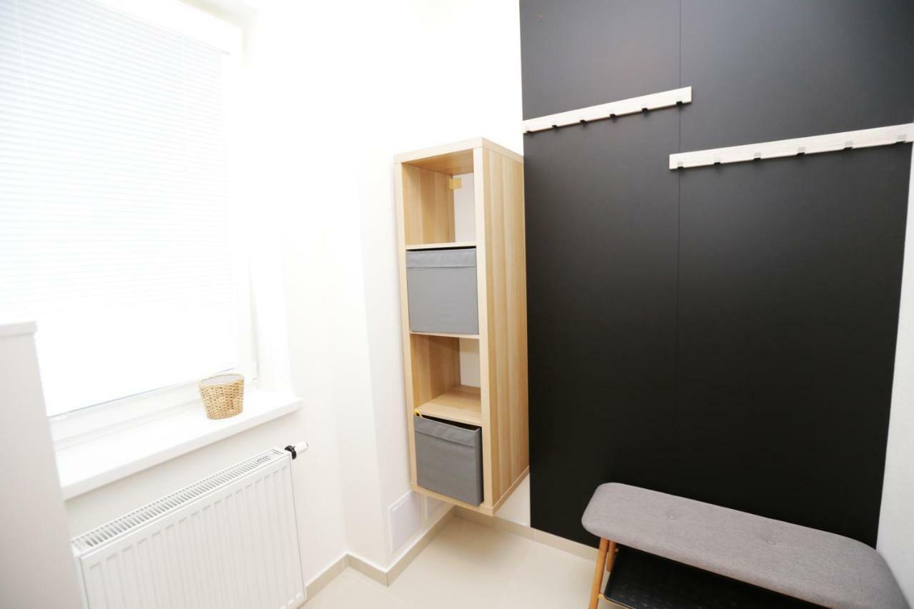 Samorin - Apartment In The Center - Private Parking - Klimatizacia Экстерьер фото